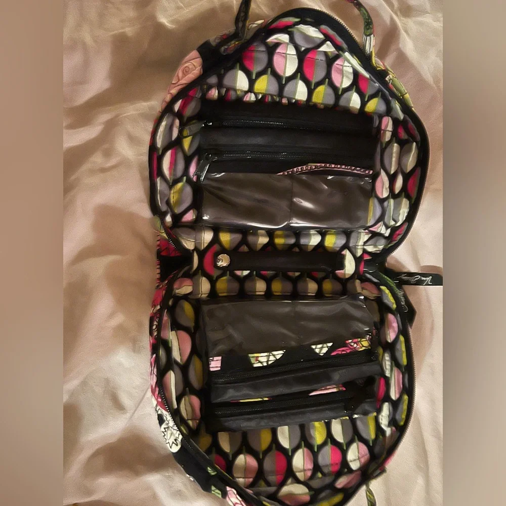 Vera Bradley Moon BloomsTravel Organizer Retail
store NWT Black Pink Flowers - Picture 3 of 7